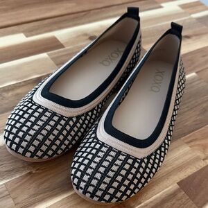 XO XO Memory Foam Black & Khaki Ballet Flats, Women’s Size 8-1/2